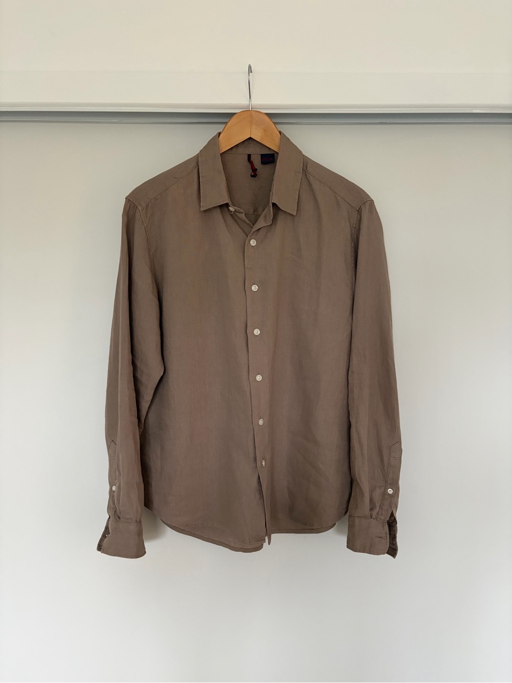 Levi’s 100% Linen Men's Classic Long-Sleeve Button-Down Shirt - Taupe